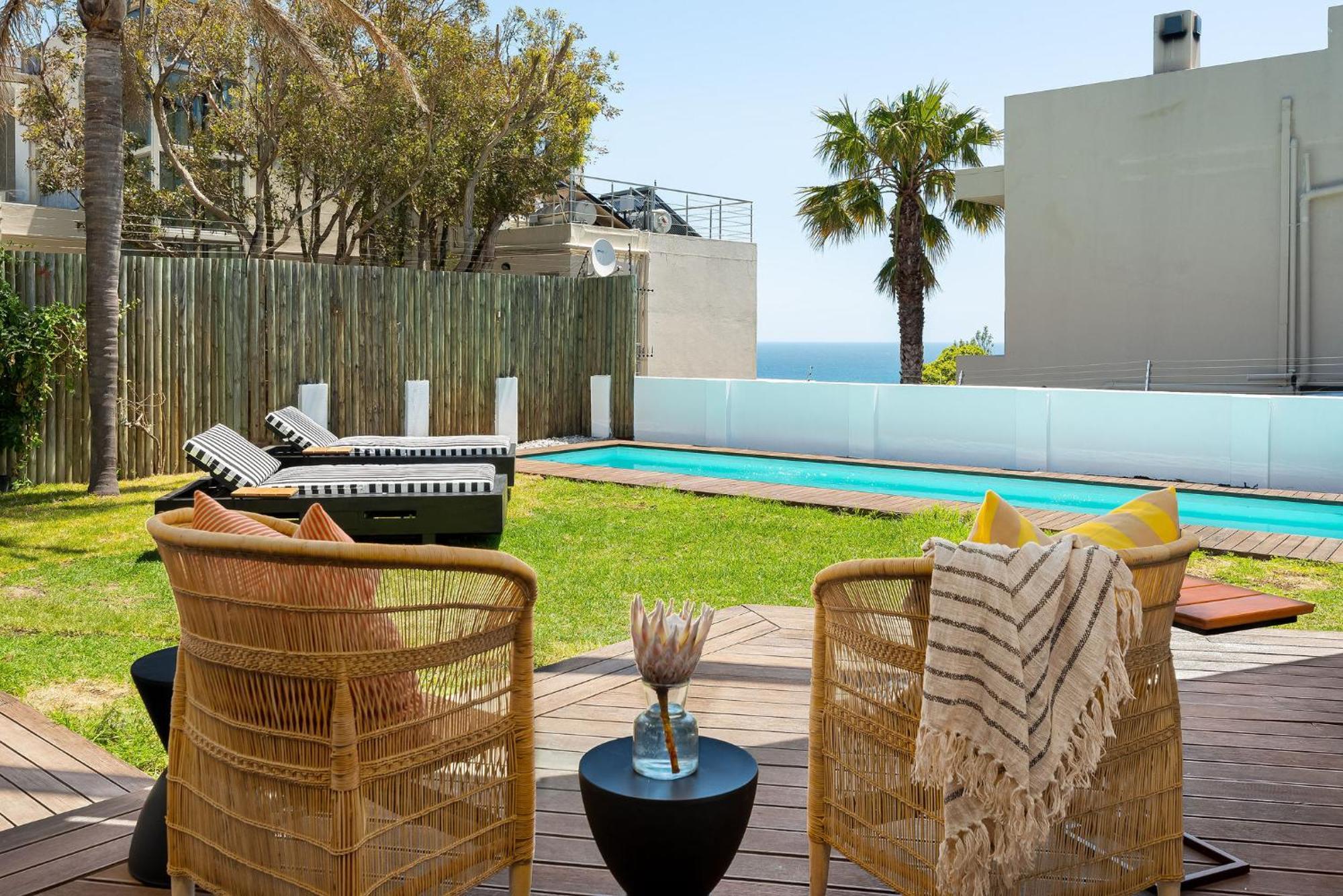 Neighbourgood 1St Crescent Camps Bay Hotel Kaapstad Buitenkant foto