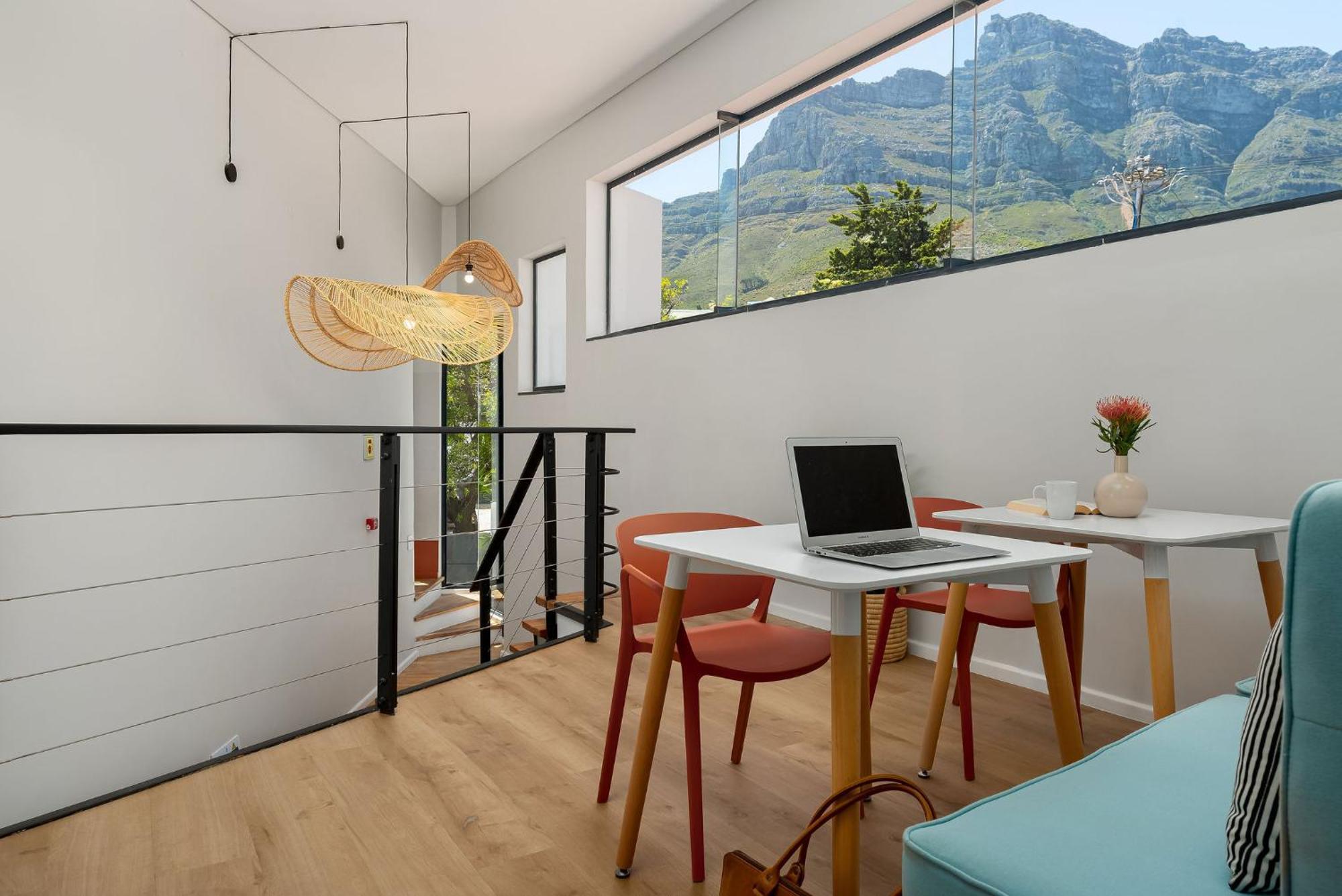 Neighbourgood 1St Crescent Camps Bay Hotel Kaapstad Buitenkant foto
