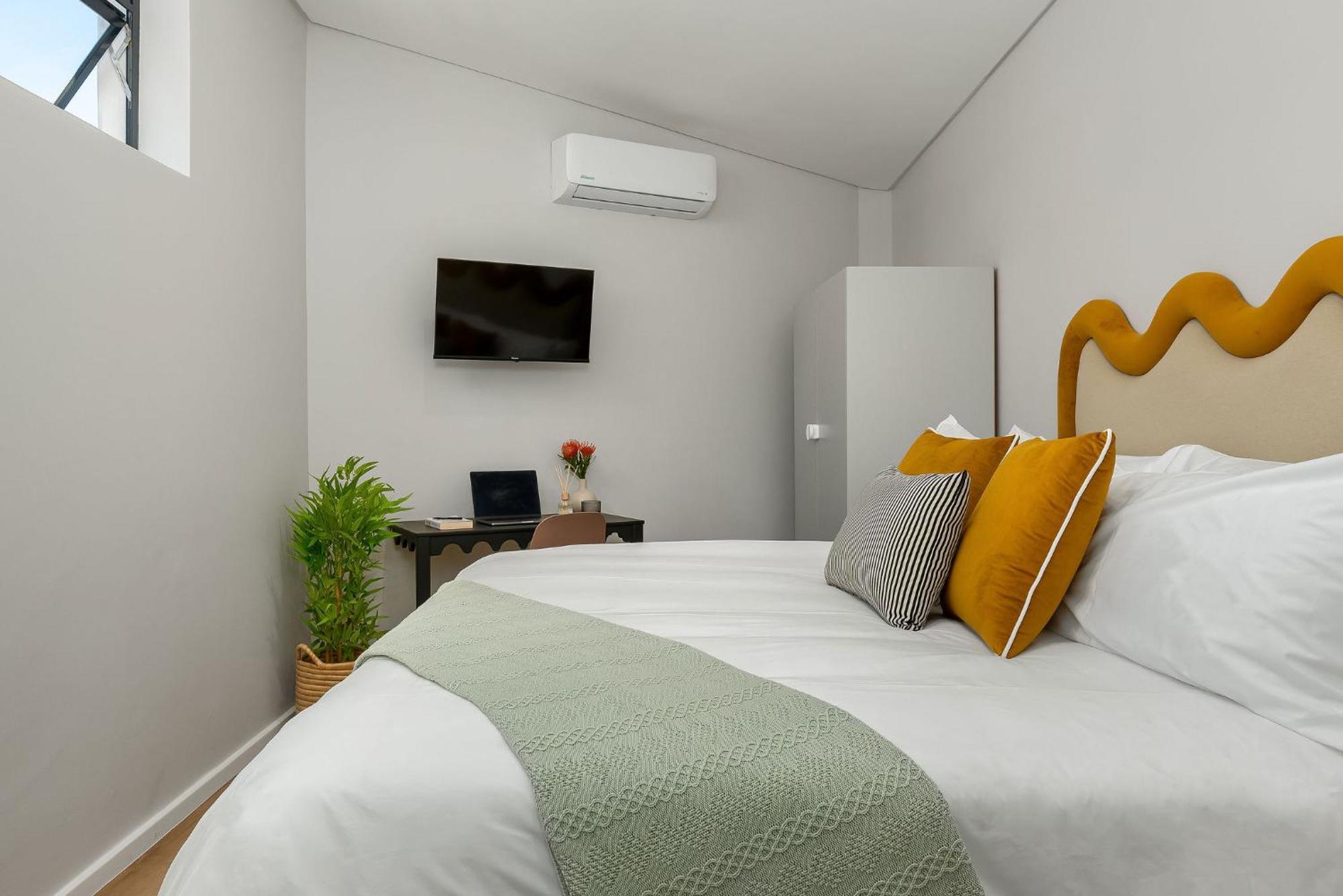 Neighbourgood 1St Crescent Camps Bay Hotel Kaapstad Kamer foto