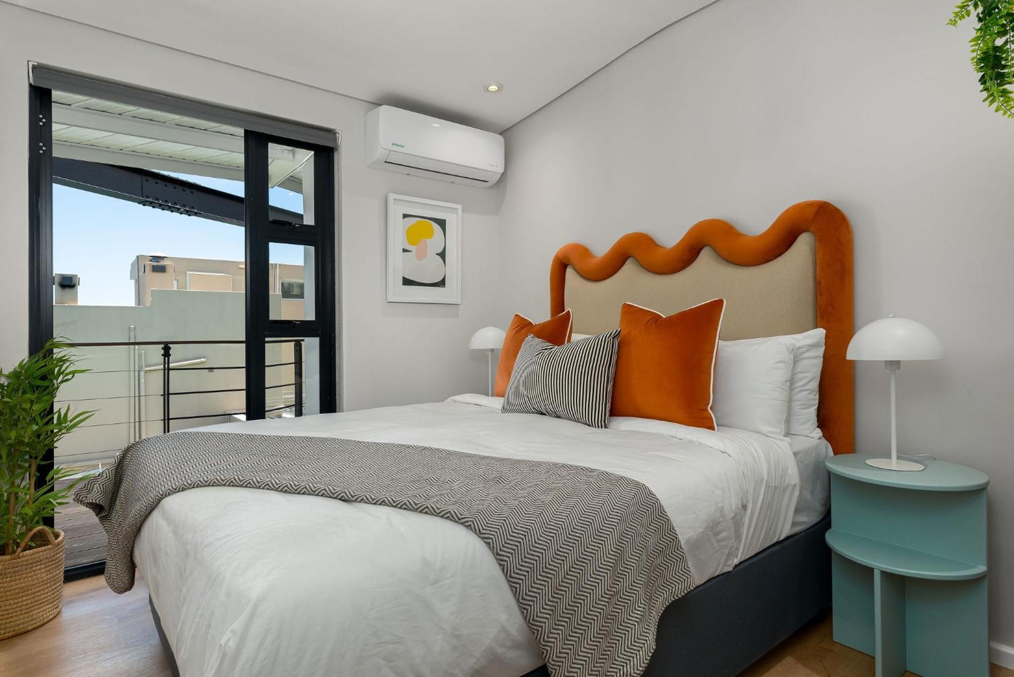 Neighbourgood 1St Crescent Camps Bay Hotel Kaapstad Buitenkant foto