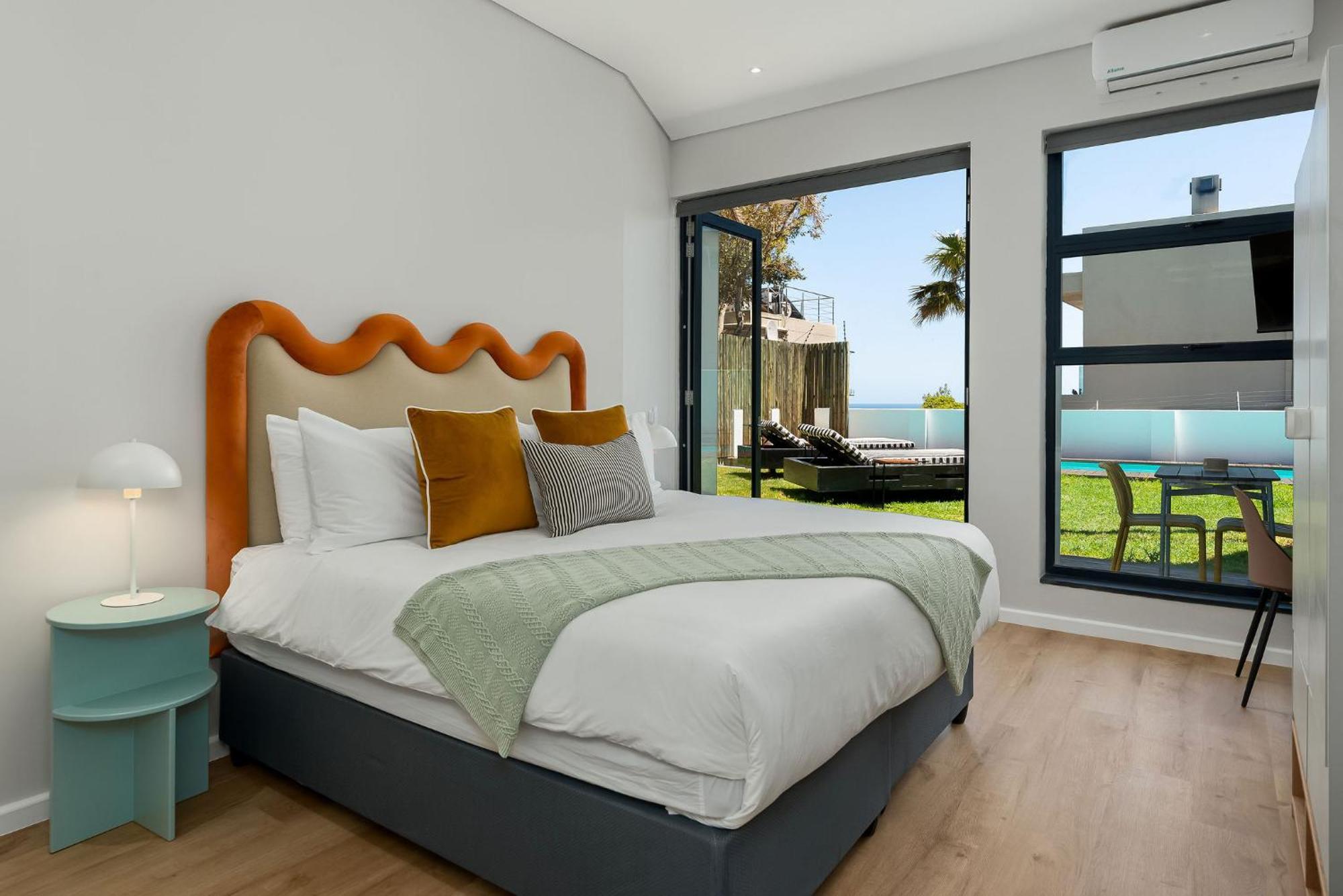 Neighbourgood 1St Crescent Camps Bay Hotel Kaapstad Buitenkant foto